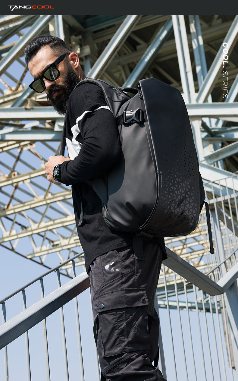 The New Fashion Backpack For Men