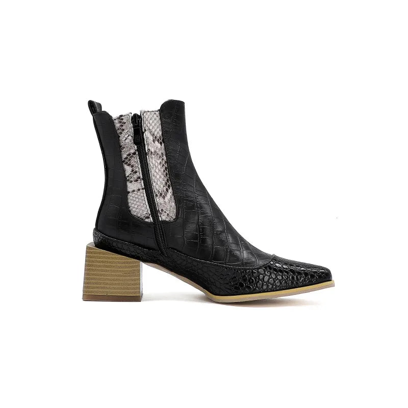 
                      
                        New retro women's boots snake print
                      
                    